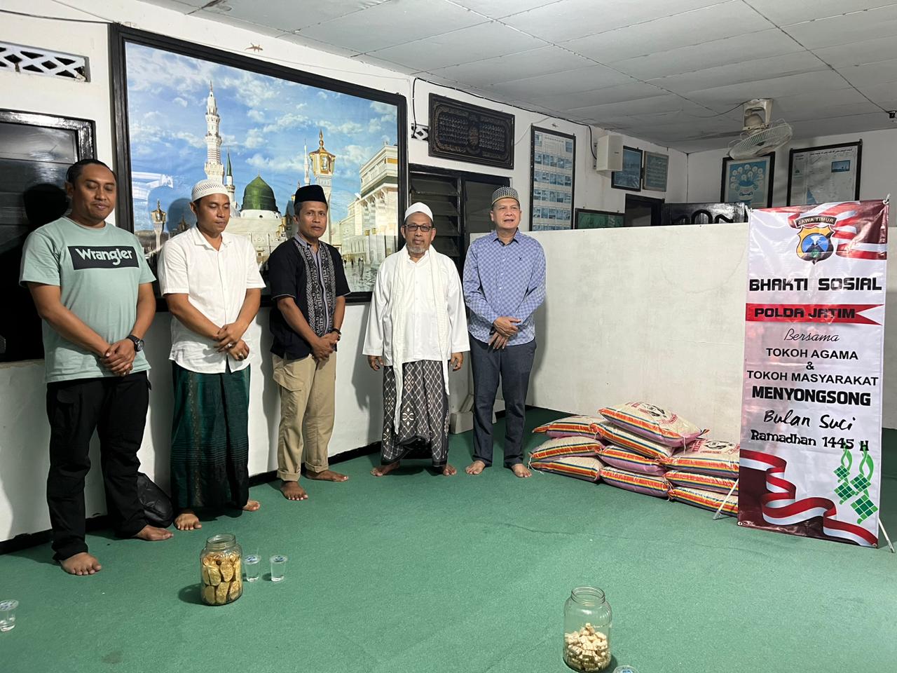 Polda Jatim Gelar Baksos di Sampang, Ajak Masyarakat Jaga Harkamtibmas Tetap Kondusif