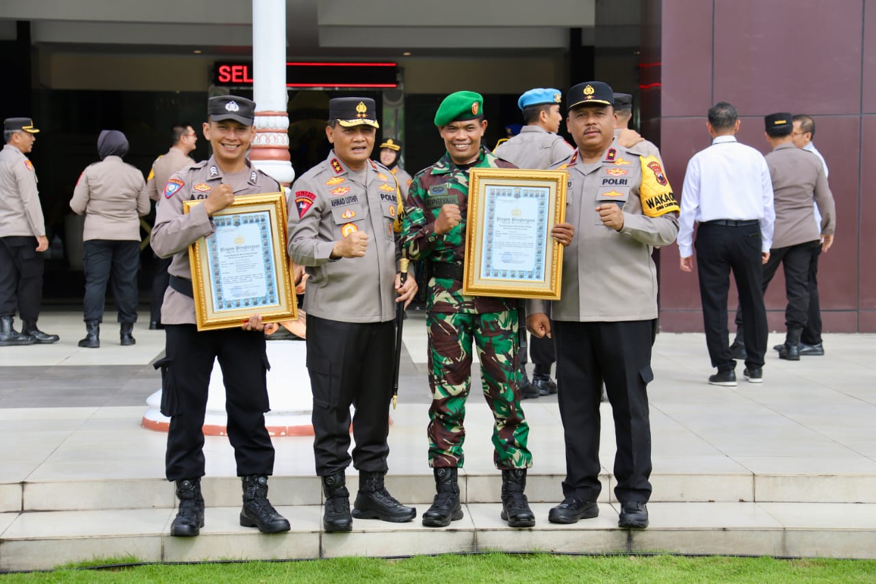 Babinsa Koramil 13/Nogosari Terima Penghargaan Dari Kapolda Jateng