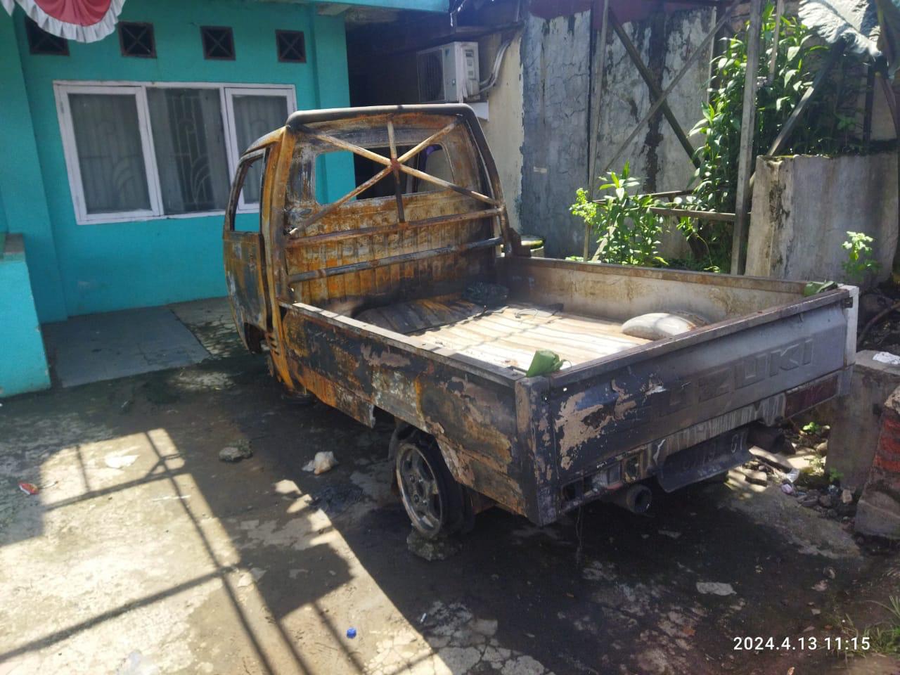 Polsek Cibungbulang Lakukan Investigais Terkait Kendaraan Suzuki Losbak Terbakar di Wilayah Cibungbulang, Sopir alami Luka Bakar Serius