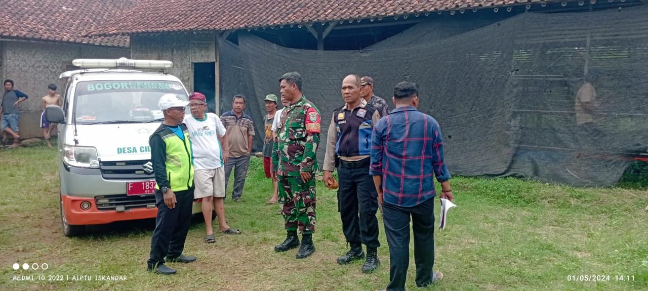 Polsek Gunung Sindur Investigasi Penyelidikan Terkait Temuan seorang laki laki yang telah meninggal dunia dalam keadaan tergantung