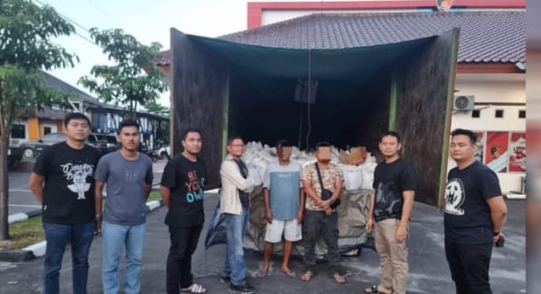 Penegakan Hukum Tegas: Mapolda Babel Amankan Mobil Truk Membawa Ratusan Kampil Pelaku Pasir Timah Ilegal