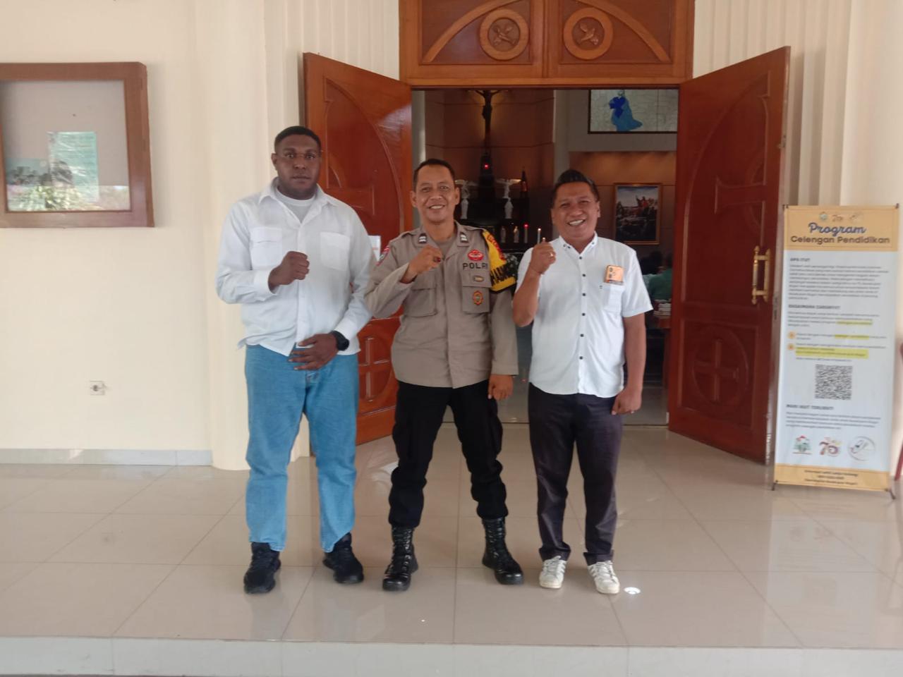 Bhabinkamtibma Wilayah Hukum Polsek Megamendung Laksanakan Pengamanan Gereja Youkubus Rosuul