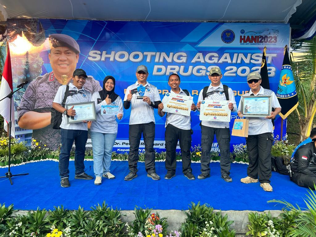 Polwan Polres Bogor BKO BNN Kabupaten Bogor Raih Juara 2 Menembak Piala Praja Raksa Gurnita