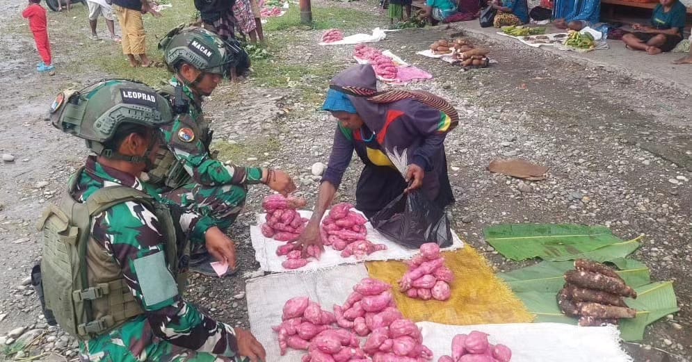 Prajurit Koops Habema Sinergi dengan Warga Mbua Jaga Keamanan Wilayah Papua