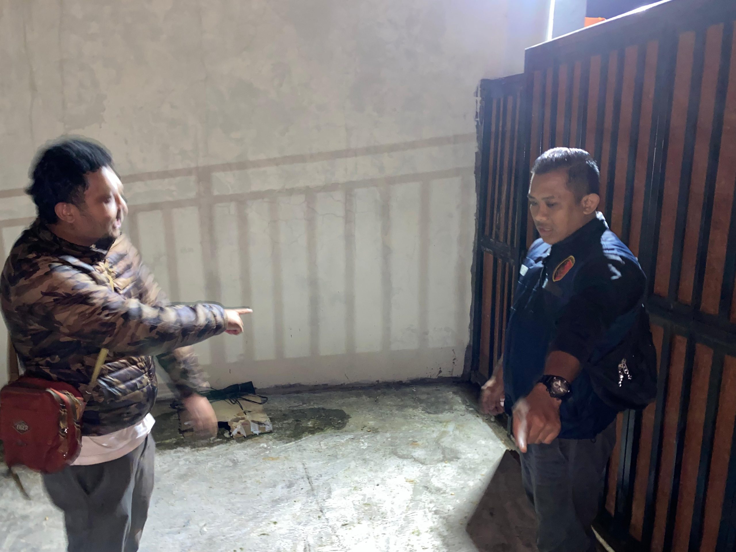 Polsek Cisarua Lakukan Cek Lokasi TKP Pencurian Dengan Pemberatan Kendaraan Roda Dua yang Viral di Medsos