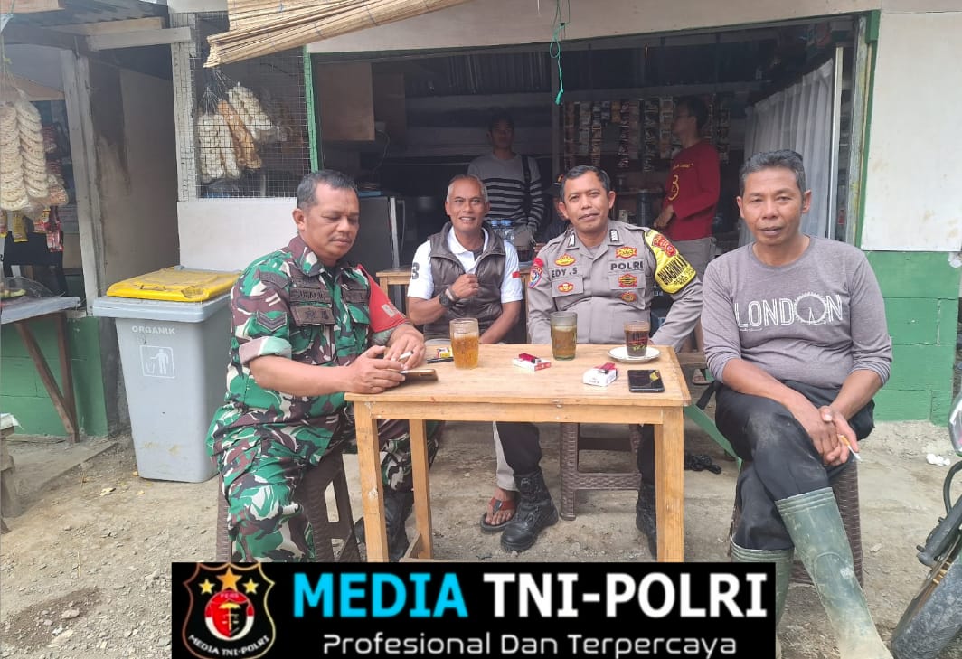 TNI dan POLRI Lakukan Sambang Dialogis Dengan Warga di Desa Tugu Utara Berikan Himbauan Kamtibmas