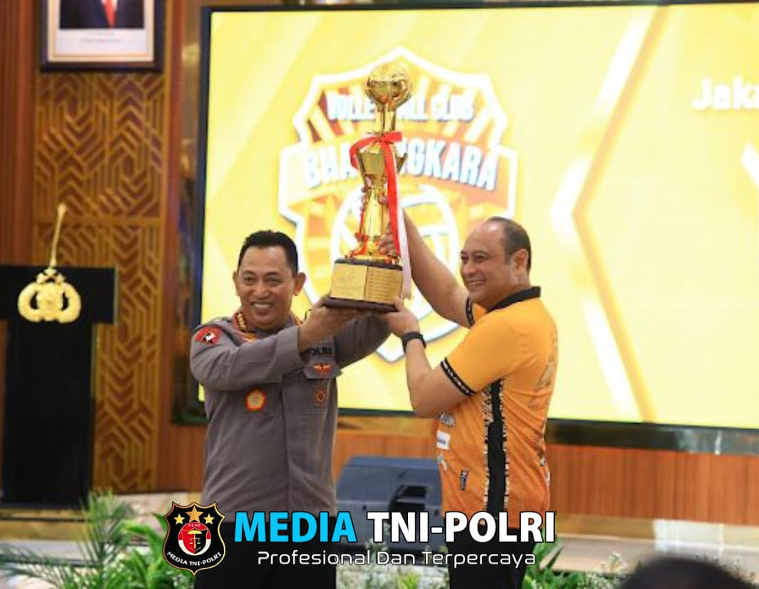 Penghargaan Kapolri untuk Jakarta Bhayangkara Presisi dan Popsivo Polwan atas prestasi di Proliga 2024