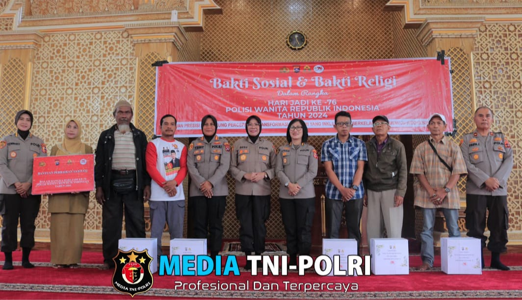 Dalam Rangka Peringati Hari Jadi Polwan ke 76, Ratusan Polwan Gelar Napak Tilas di Kota Bukittinggi