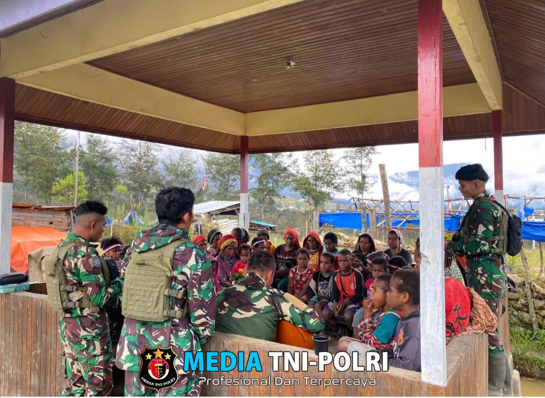 Satgas Yonif 323 Kostrad Gelar Kegiatan Ibadah Syukur Dalam Rangka Peringati ULTAH Salah Satu Tokoh Masyarakat di Eronggobak Papua