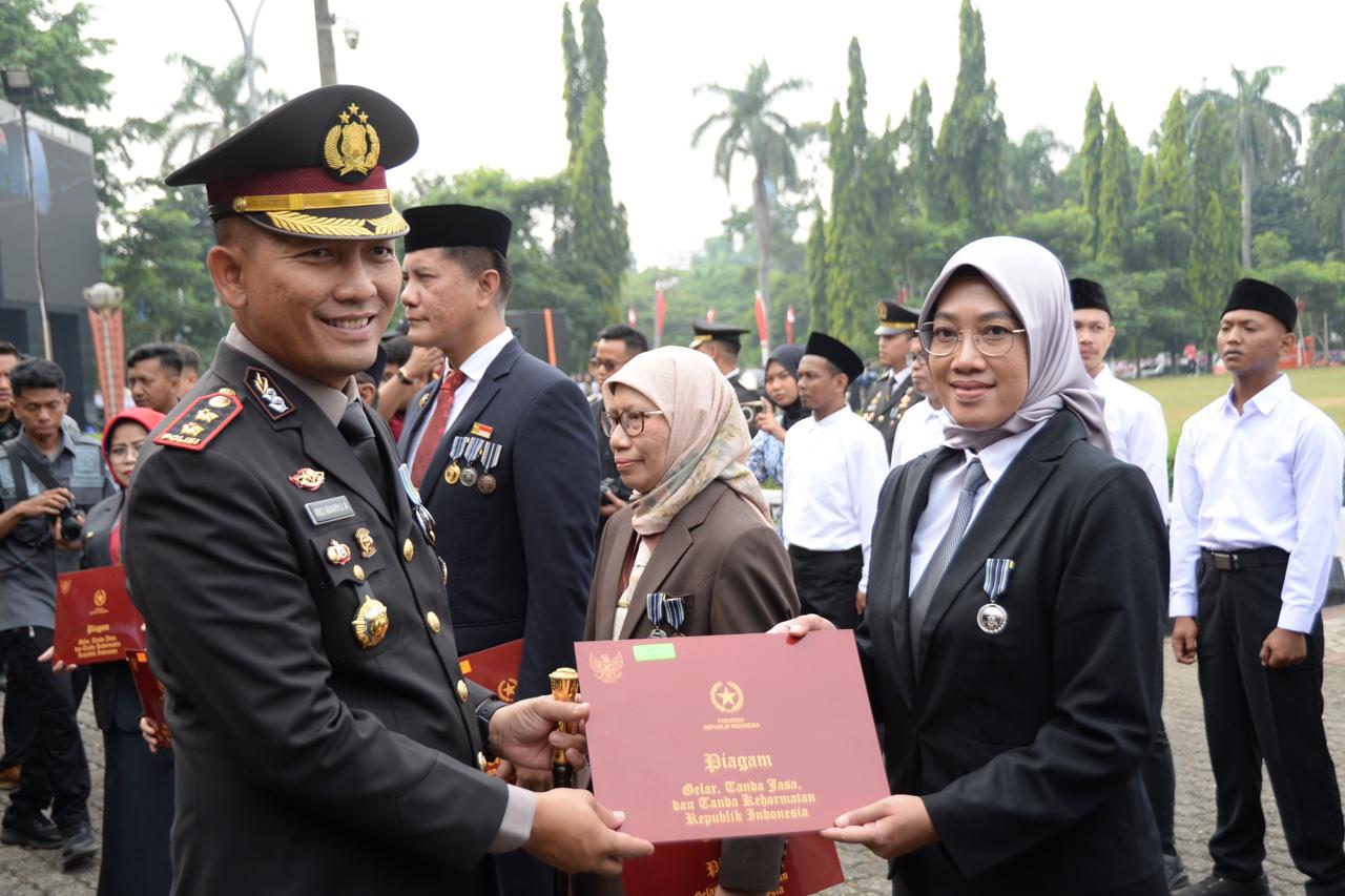 Kapolres Bogor Sambut Hari Kemerdekaan Negara Republik Indonesia Yang Ke 78 Bersama Forkompinda Di Lapangan Pemda Kabupaten Bogor