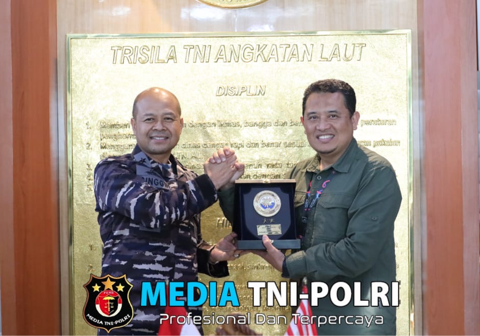 Kas Koarmada III Terima Kunjungan Regional Executive Vice President Telkom Regional V Papua Barat