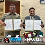 Pemkab Maybrat dan PT PLN UP3 Sorong Menandatangani Perjanjian Kerja Sama Kelistrikan