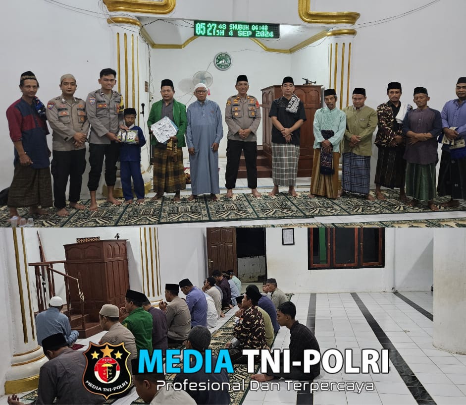 Dipimpin Kapolsek Tanjung Raya Polres Mesuji, Kanit Binmas Bersama Bhabinkamtibmas Laksanakan Giat Safari Shubuh Berjamaah dan Colling System Jelang Pilkada 2024
