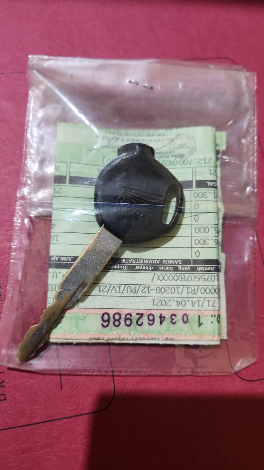 Polsek Cileungsi Berhasil Tangkap Pelaku Pencurian Kendaraan Sepeda Motor di Pasar Cileungsi