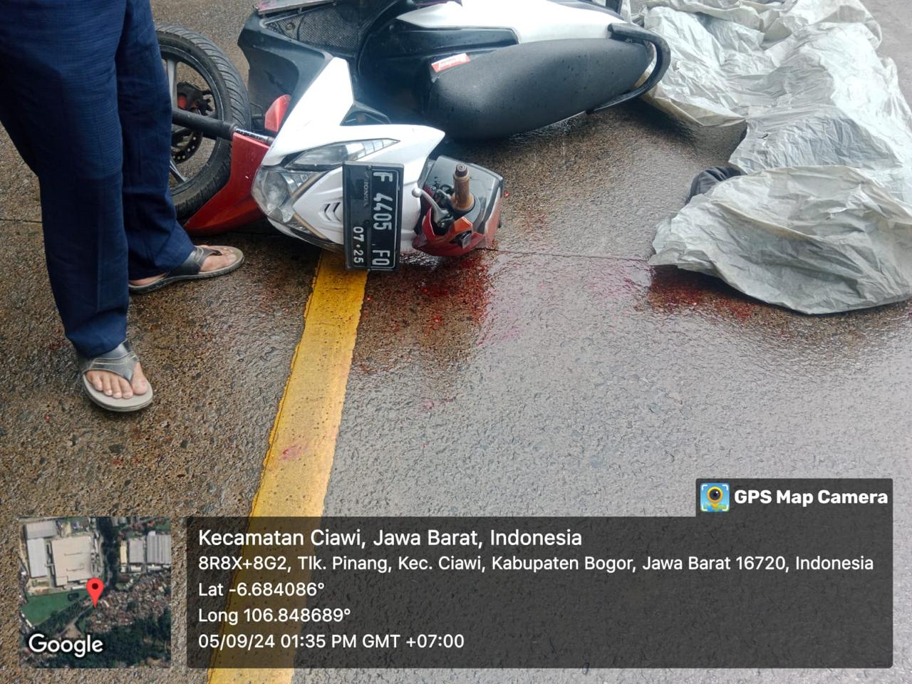 Polsek Ciawi Bersama Unit Laka dan Instansi Terkait Olah TKP dan Evakuasi Jenazah Korban Laka Lantas