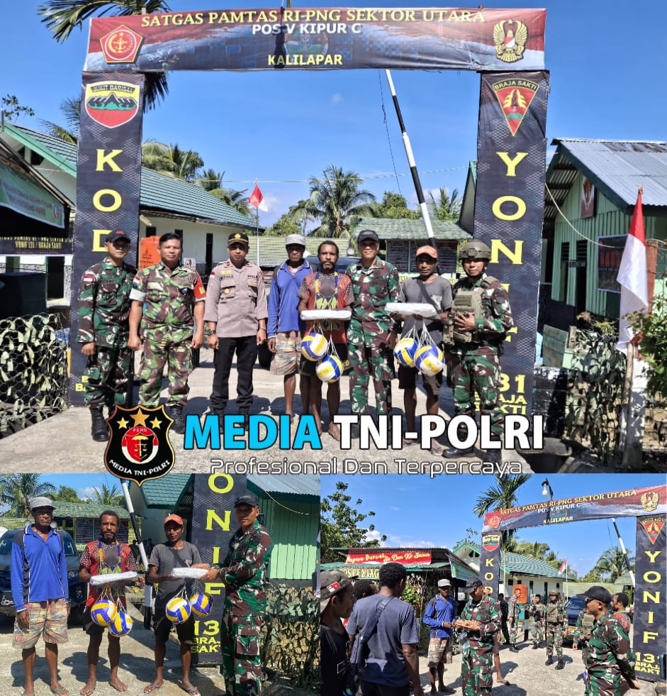 Bangkitkan Semangat Olahraga, Satgas Pamtas Statis Yonif 131/BRS Berikan Bantuan Alat Olahraga Kepada Warga Perbatasan