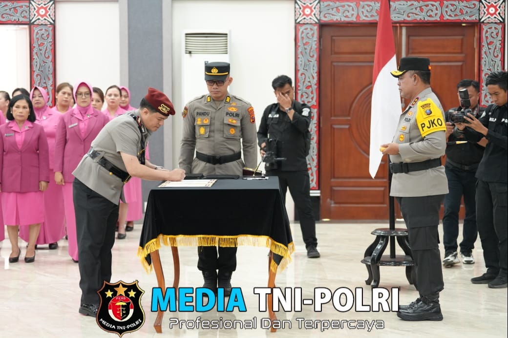 Kapolda Sumut Lantik Kapolrestabes Medan, Direktur Reserse Siber dan Sejumlah Kapolres