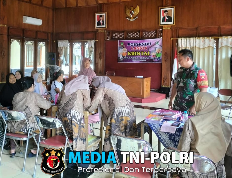 Bukti Nyata Peran Serta Babinsa Jayengan Bantu Posyandu Lansia di Wilayah