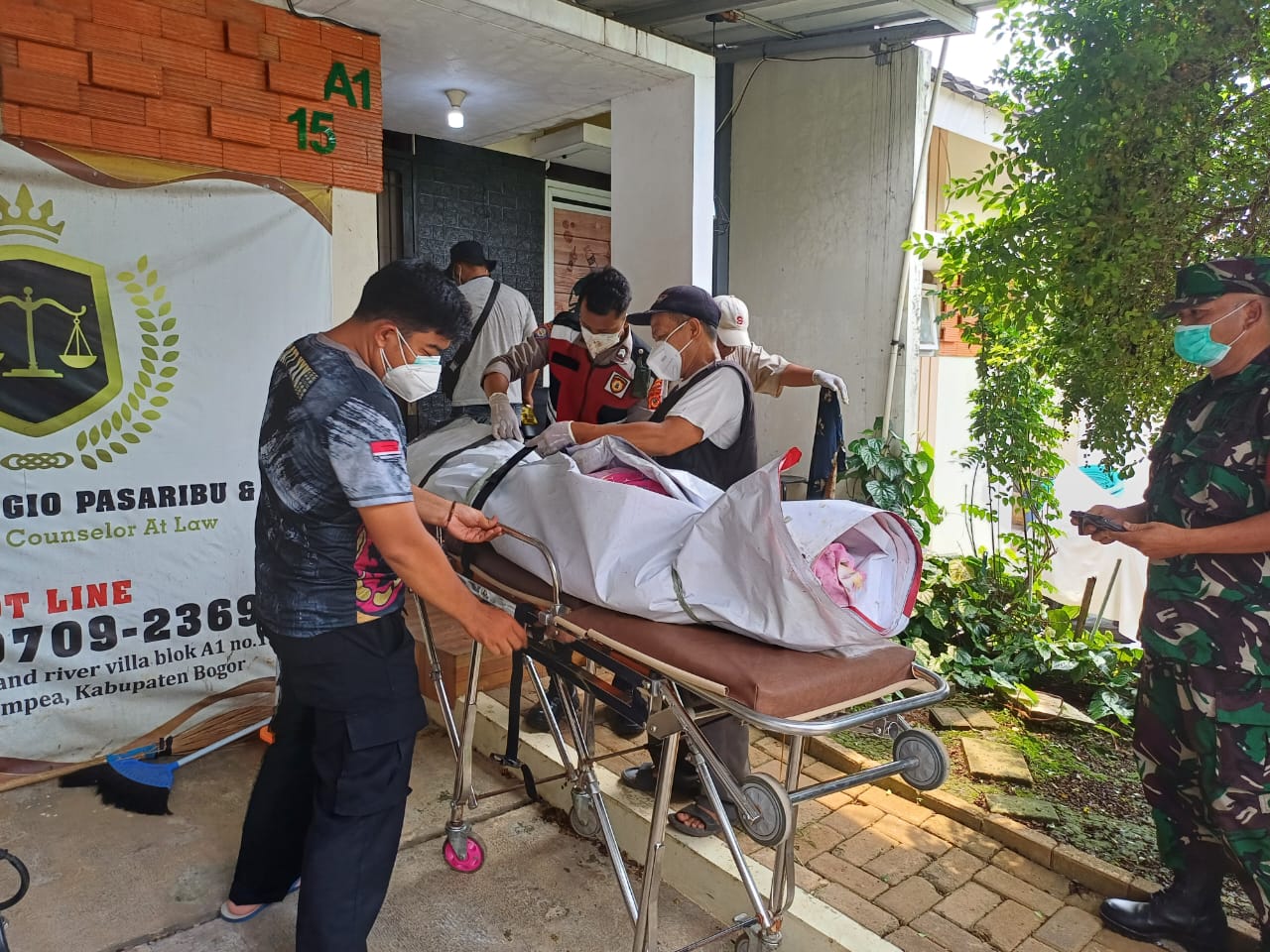 Polsek Ciampea Lakukan Investigasi Penyelidikan Terkait Temu Mayat di Perumahan Greenland River Villa Desa Tegalwaru Kec. Ciampea