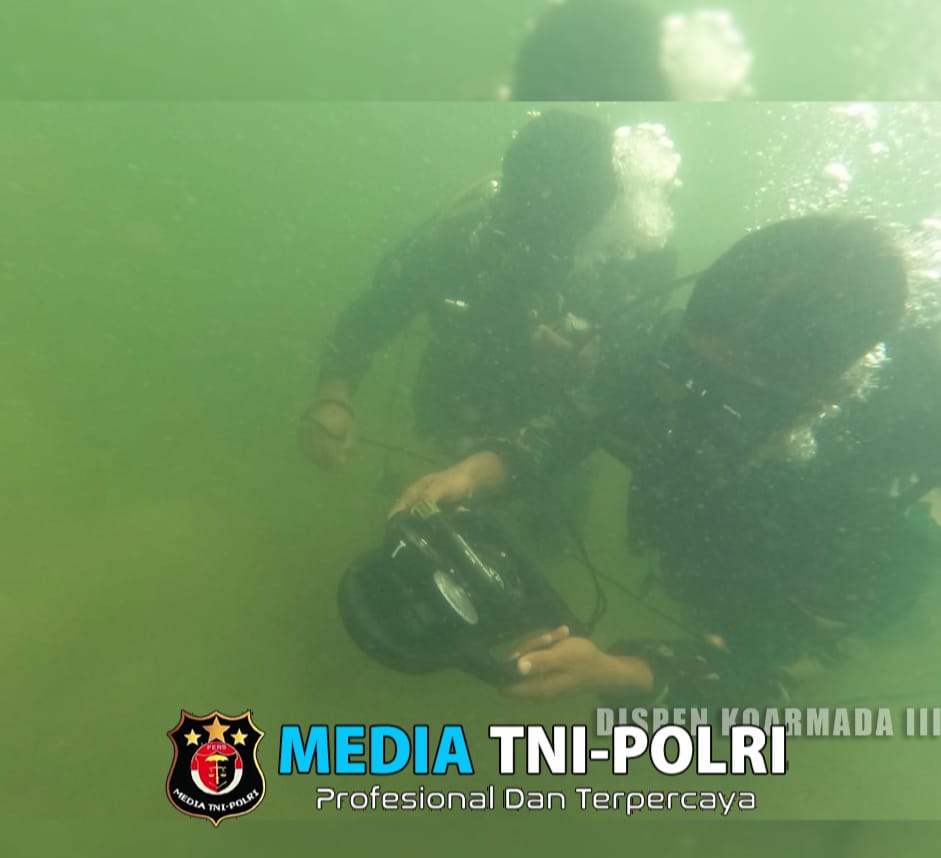 Kopaska Koarmada III Latih Ketrampilan Kompas Bawah Air