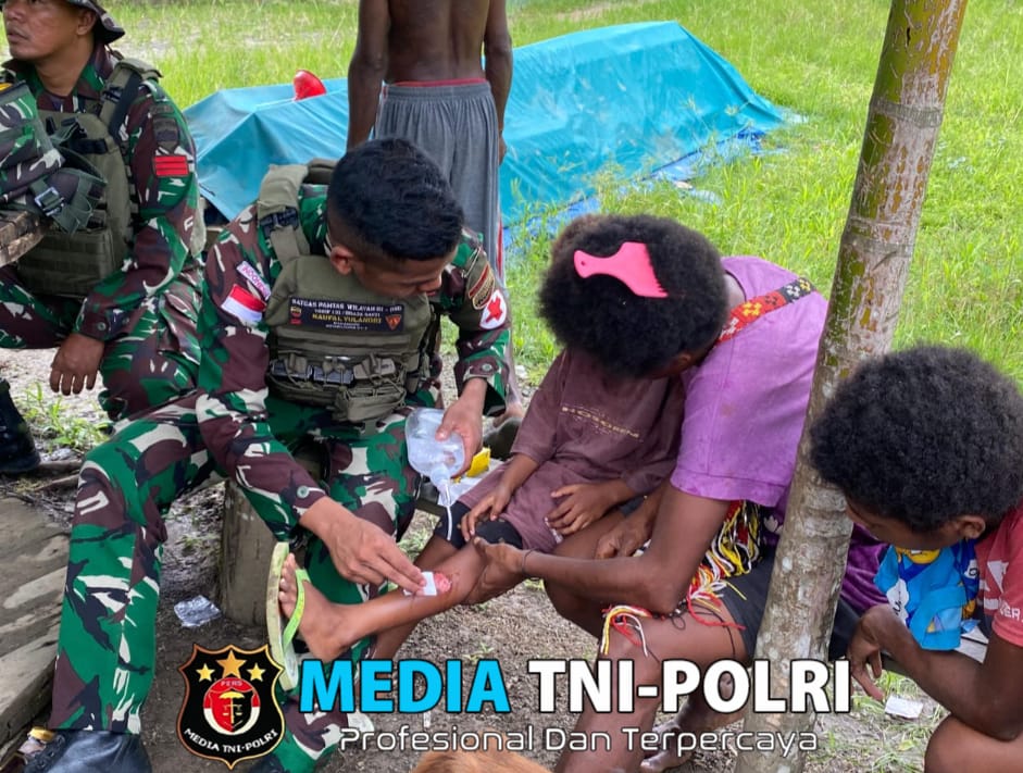Peduli Terhadap Kesehatan Masyarakat, Satgas Yonif 131/BRS Rutin Melaksanakan Pengobatan Gratis