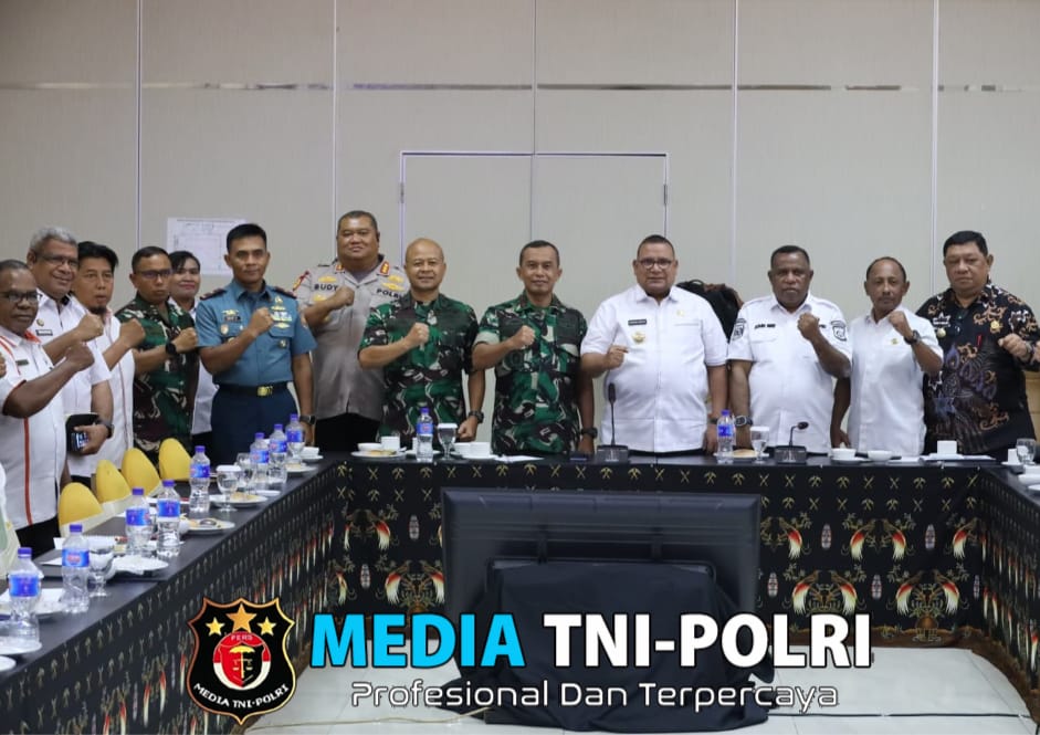 Wadan Pasmar 3 Hadiri High Level Meeting Bersama Tim Pengendalian Inflasi Daerah Papua Barat Daya