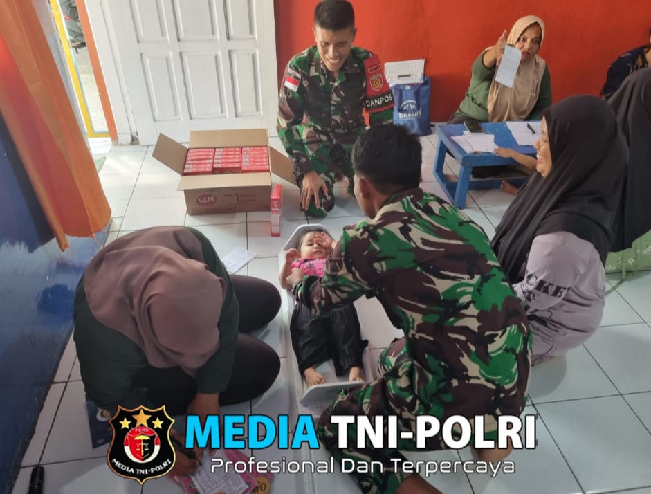 Peduli Kesehatan Mayarakat Perbatasan Satgas Pamtas Yonarmed 11 Kostrad Gelar Layanan Kesehatan Untuk Balita