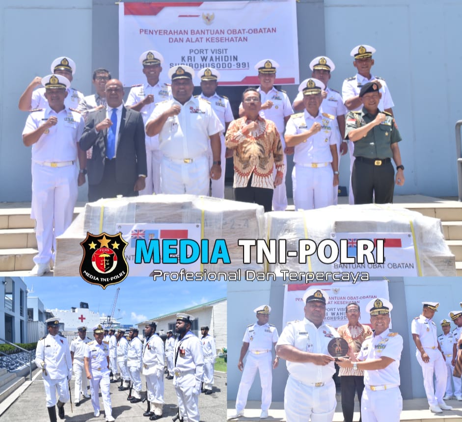 Kas Koarmada III Dampingi Dubes RI Serahkan Bantuan Obat-obatan Untuk Negara Fiji