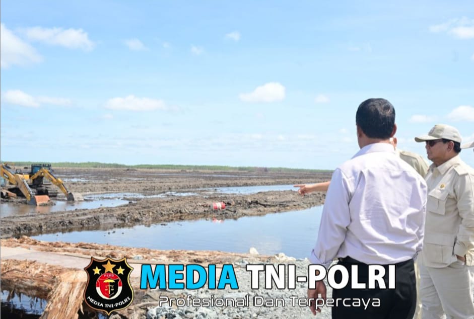 Presiden Prabowo Subianto Berkunjung ke Desa Wanam, Kabupaten Merauke, Provinsi Papua Selatan,Dalam Rangka Meninjau Secara Langsung Pengembangan Program Pertanian Berkelanjutan