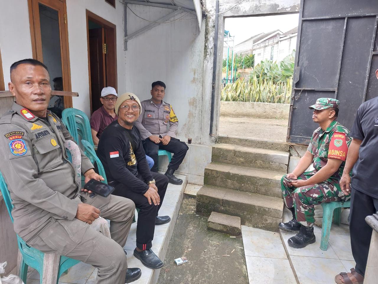 Sinergitas TNI Polri Wilayah Hukum Polsek Cibungbulang Giat Cooling Sistem Pengawasan Serta Pengamanan Giat Warga Binaan Dalam Cipta Kondisi Kamtibmas
