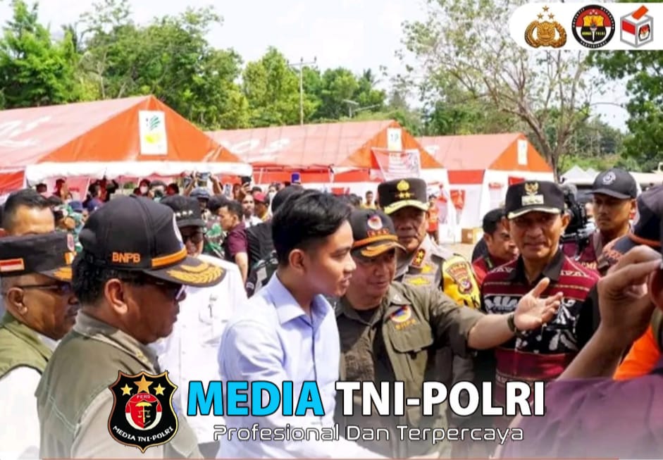 Wakil Presiden RI Kunjungi Posko Pengungsian Korban Erupsi Gunung Merapi Lewotobi
