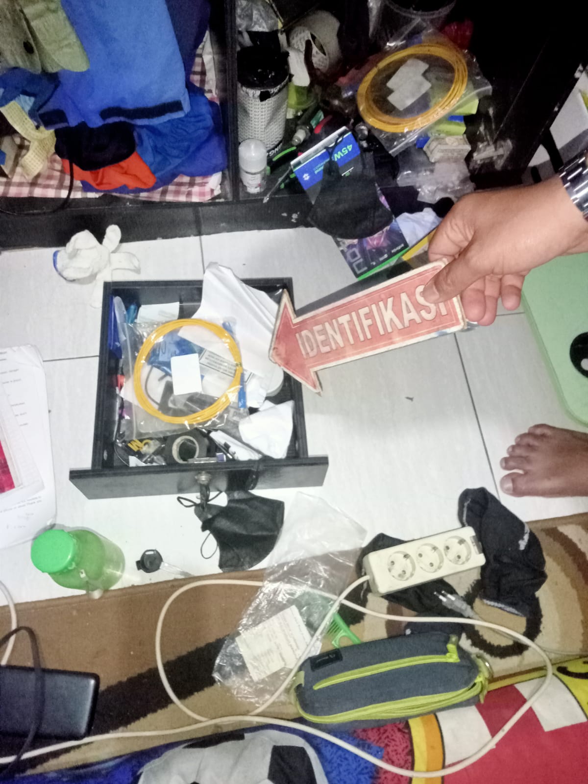 Polsek Gunung Putri Tindak Lanjut Investigasi Penyelidkan Lanjut Adanya Laporan Perampokan, Polsek Gunung Putri Sudah Lakukan Olah TKP Di Rumah Korban