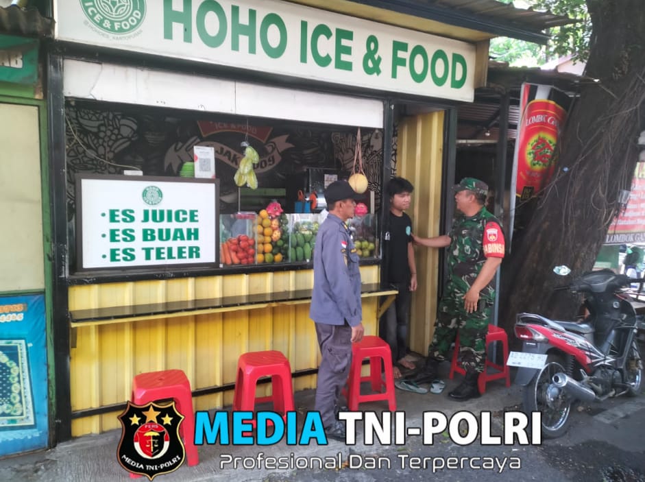 Babinsa Jayengan Sambang dan Berikan Motivasi Kepada Pelaku UMKM