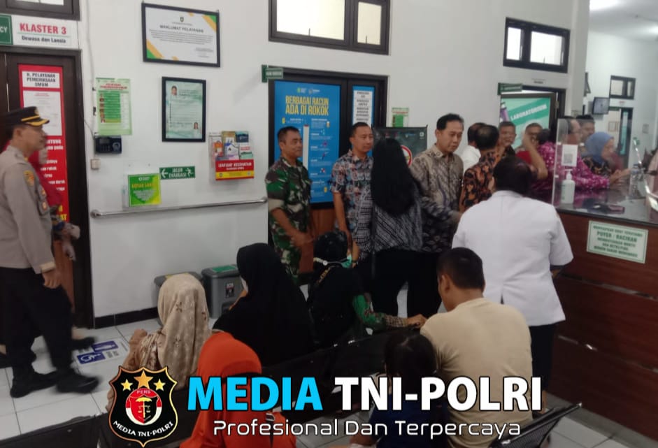 Babinsa Kratonan Ikuti Kunker Menteri Kesehatan RI di Puskesmas Kratonan Serengan