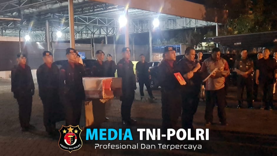 Kapolri Beri Kenaikan Pangkat Anumerta ke Almarhum Akp Ulil Ryanto