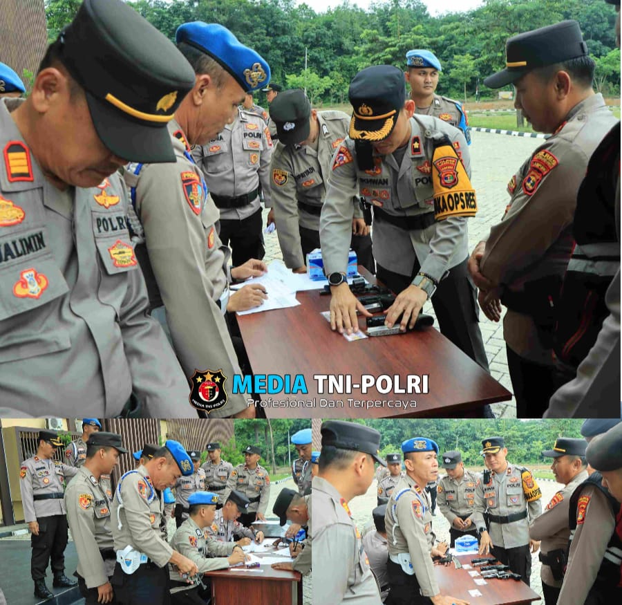 Cegah Penyalahgunaan, Wakapolres Tulang Bawang Barat Cek Senpi Anggota