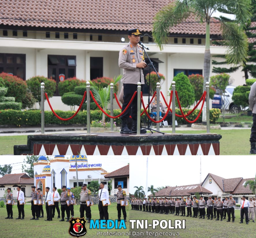 Kapolres Lampung Utara Berikan Penghargaan Kepada 13 Personel yang Berprestasi