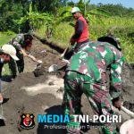 Babinsa Bangun Talud Jalan Kampung Guna Memperkokoh Infrastruktur Desa