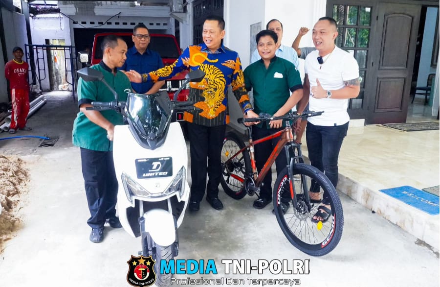 Gunakan Motor Listrik, Bamsoet Dorong Percepatan Migrasi Kendaraan Konvensional ke Kendaraan Listrik