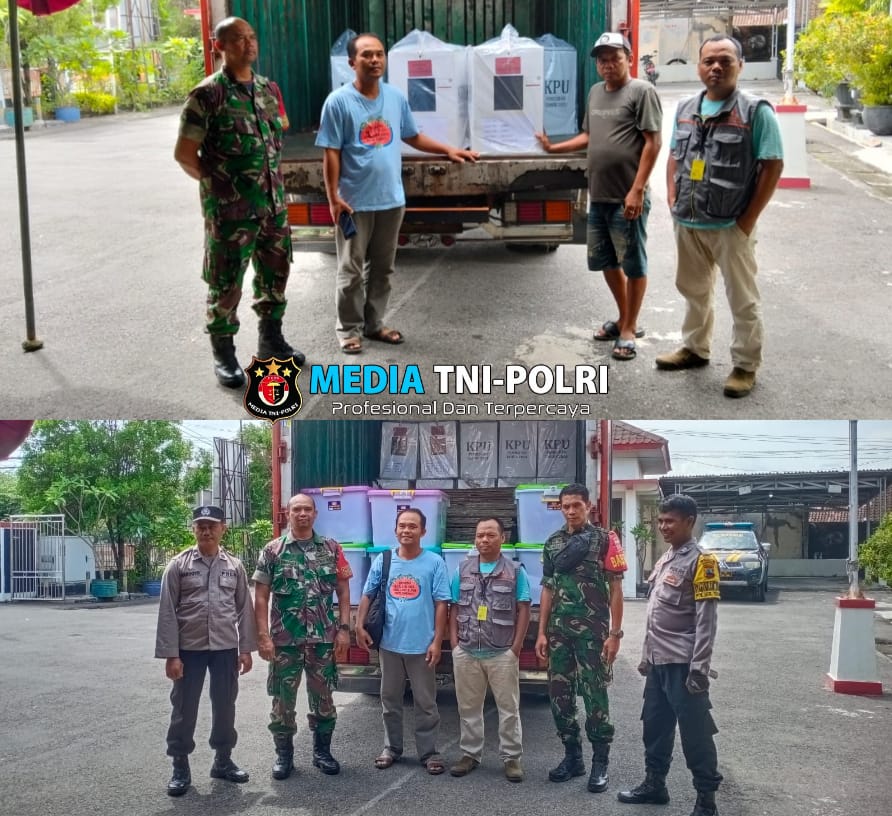 Petugas Gabungan Lakukan Pengawasan Dan Pengamanan Pendistribusian Logistik Pemilu