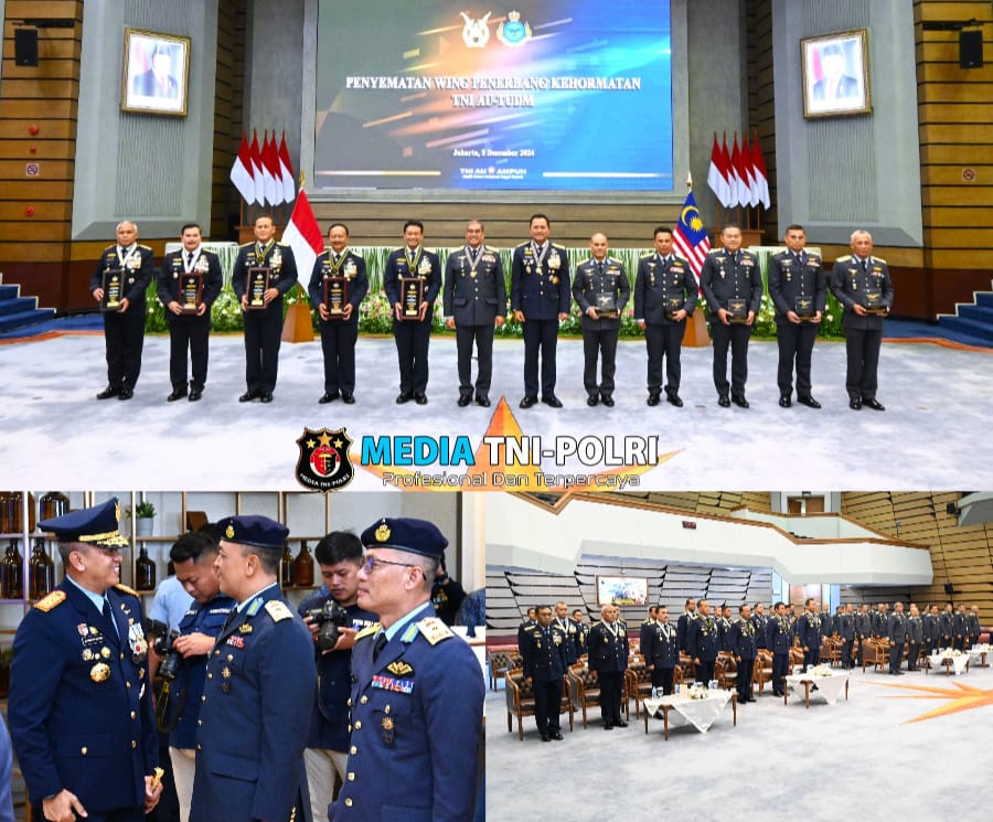 Pangkoops Udara I Hadiri Upacara Penganugerahan Bintang Swa Bhuwana Paksa Utama dan Penyematan Wing Penerbang Kehormatan TUDM