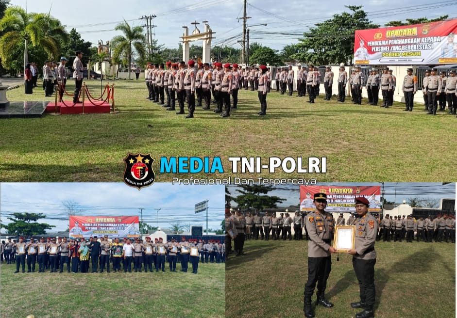 Polres Mesuji Gelar Upacara Pemberian Penghargaan Kepada Personel yang Berprestasi