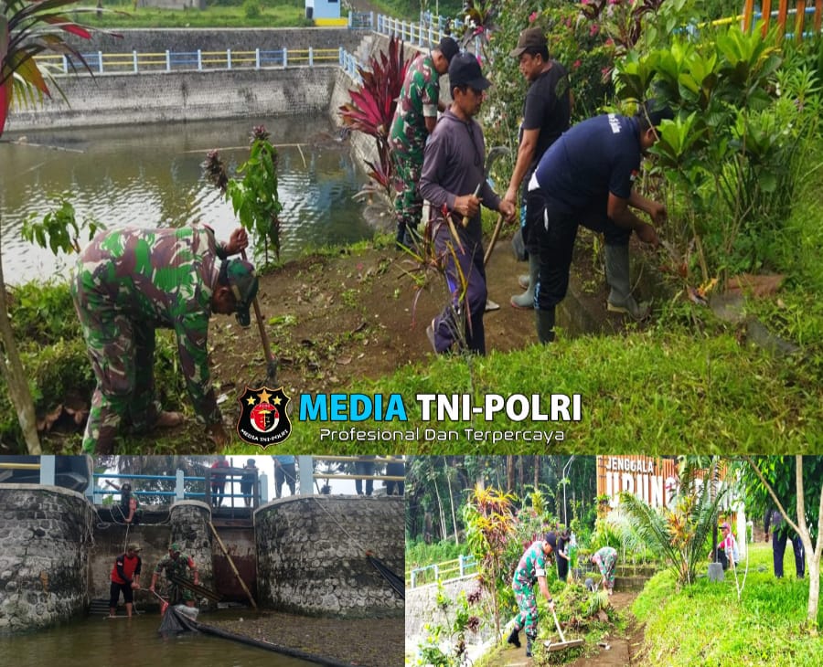 Babinsa Desa Sukosewu Bersama Warga Bersihkan Sumber Mata Air Telaga Urung-Urung