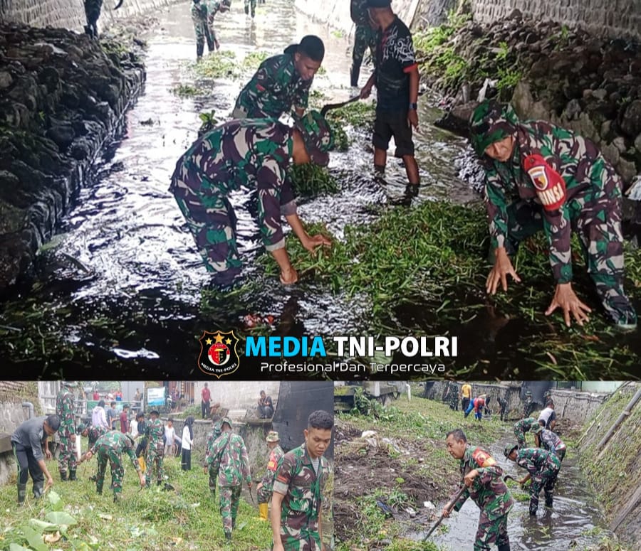 Peringati Hari Juang Kartika ke-79, Koramil 0808/01 Sukorejo Gelar Aksi Bersih Sungai di Kepanjenkidul