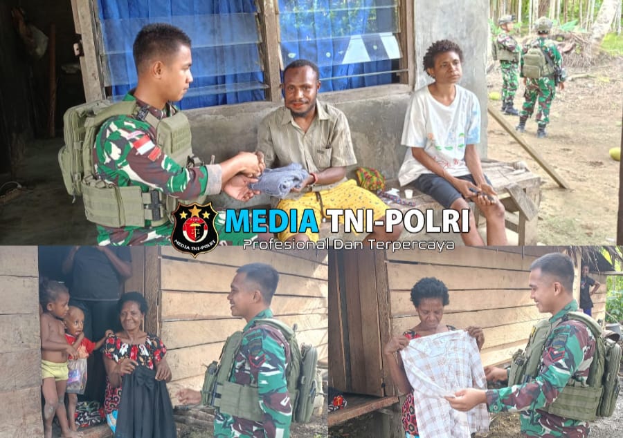 Bentuk Kepedulian, Satgas Yonif 131/BRS Berikan Pakaian Kepada Masyarakat Di Perbatasan Papua