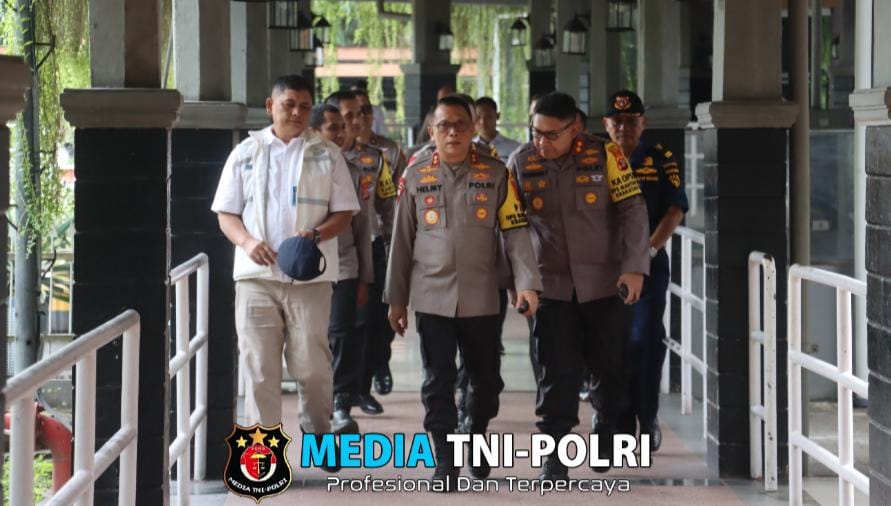 Kapolda Lampung Pantau Kesiapan Pelabuhan Bakauheni Sambut Nataru 2024/2025