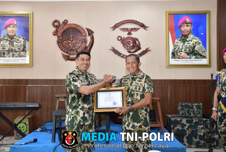 Komandan Pasmar 3 Hadiri Ramah Tamah Sertijab Dandenma Pasmar 3