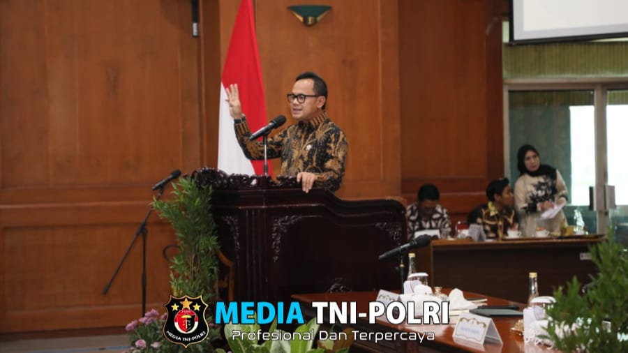 Wamendagri Bima Arya Imbau Pemda Wujudkan Pemerintahan Bersih dan Melayani