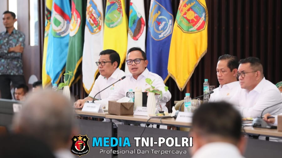 Wamendagri Bima Arya Pastikan Irigasi di Daerah Terdata dengan Baik