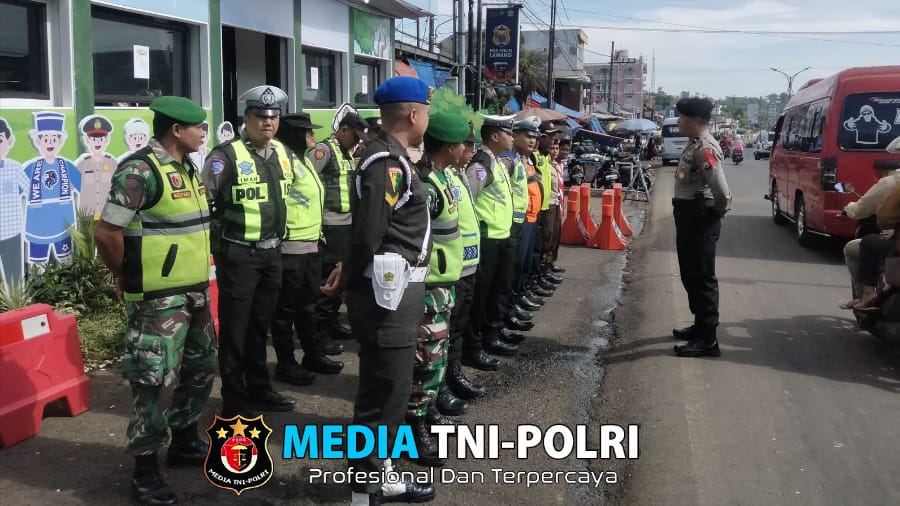 Babinsa Lawang Pastikan Keamanan Nataru, Masyarakat Apresiasi